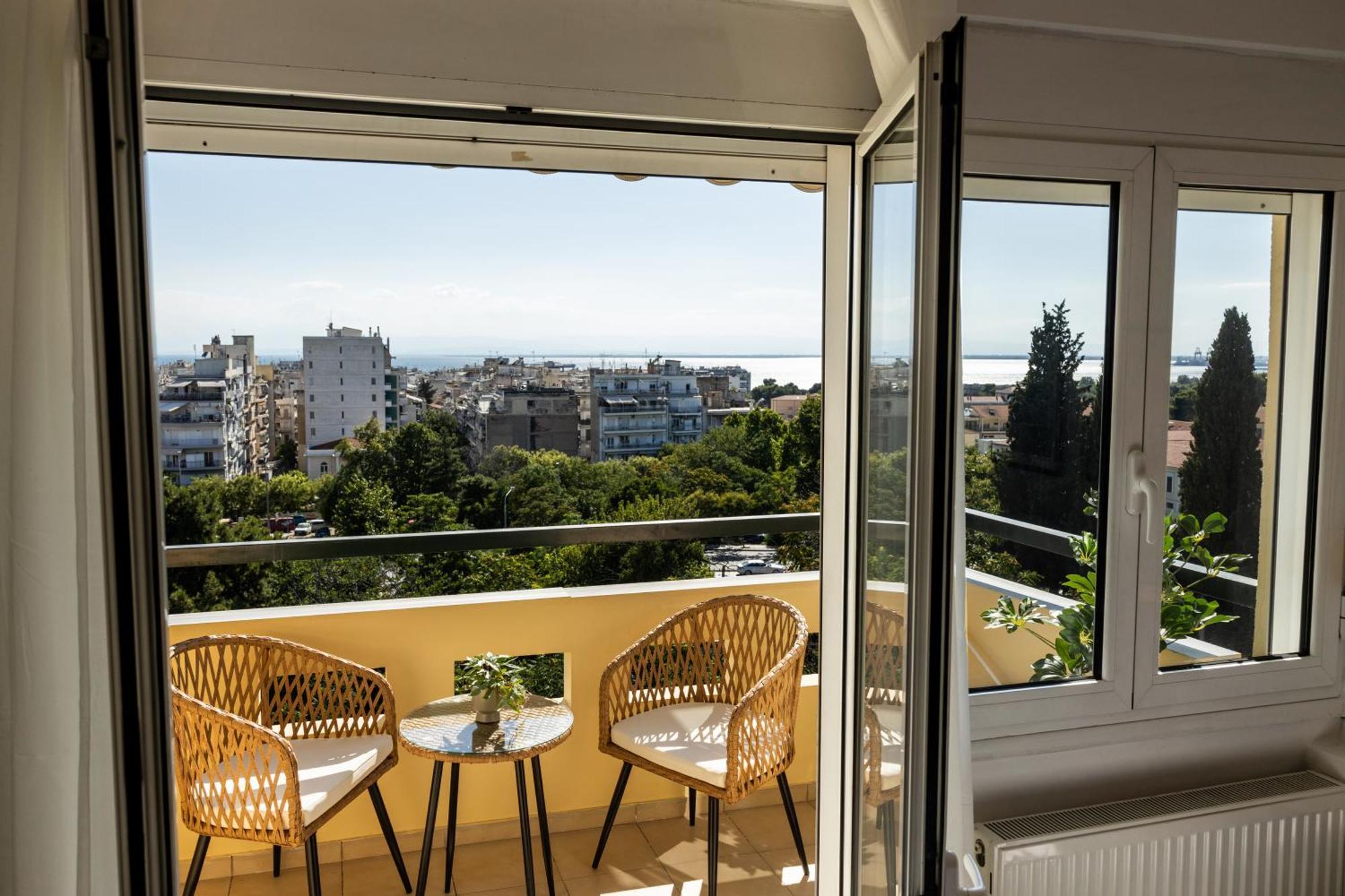 Urban Colors Apartments By Binobi! Салоники Экстерьер фото